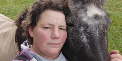 Eltern am Zügel -Sicher mit Kind und Pony unterwegs